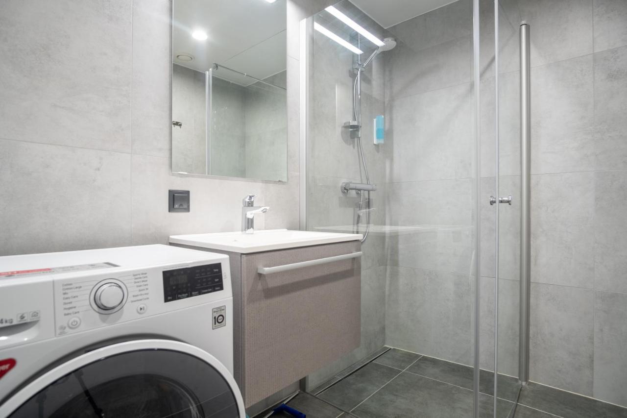 Dream Stay - Brand New Apartment With Balcony & Free Parking Tallinn Ngoại thất bức ảnh